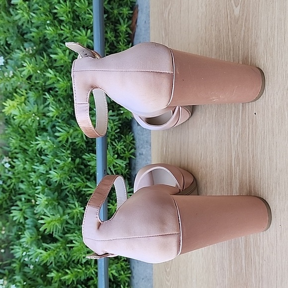 Sun + Stone Reeta Pink Satin block heels ankle strap pumps Size 11 NWOT - Picture 4 of 10